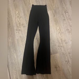 Aerie flares smocked